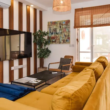 Ramla Valley Vista In With Private Pool Appartamento