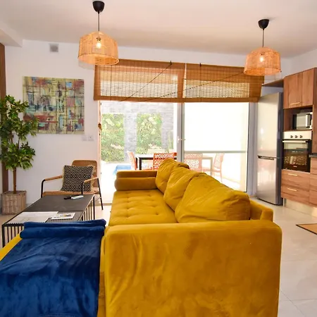 Ramla Valley Vista In With Private Pool Appartamento *
