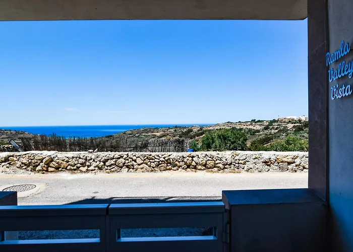 Ramla Valley Vista In With Private Pool Apartament